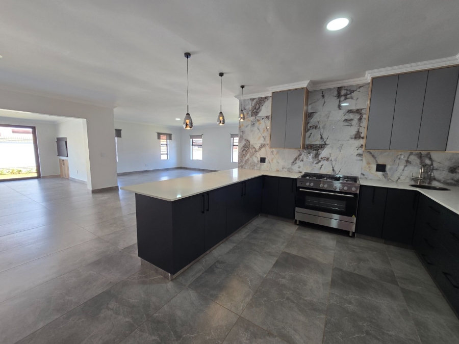 3 Bedroom Property for Sale in Van Der Hoff Park North West